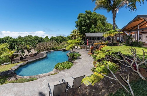 Makawao Apartment | Spacious Hawaiian Suite for a Romatic Getaway in the Upcountry of Maui!