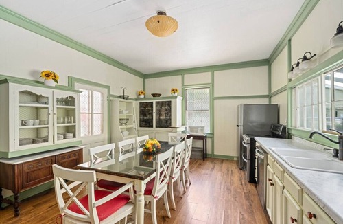 Makawao Villa | Spacious Historic Inn. Serene base to explore Maui