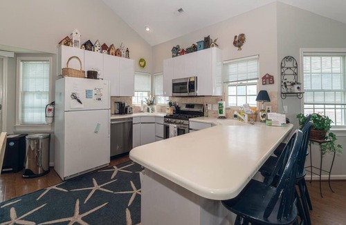 Admiral Estates House | Spacious Home Close to Beach