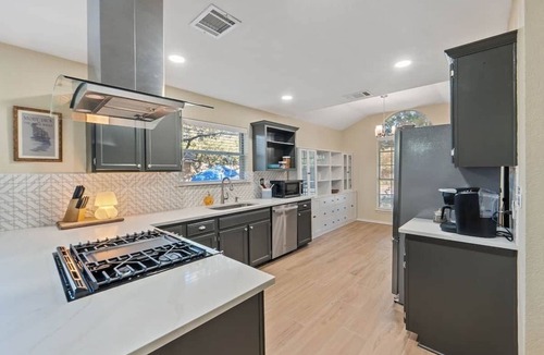 North Buttercup Creek House | Spacious Home + Hot tub + Fire Pit + Play Loft
