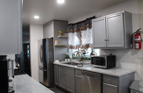Lancaster House | Spacious Home with Backyard Basketball + Laundry