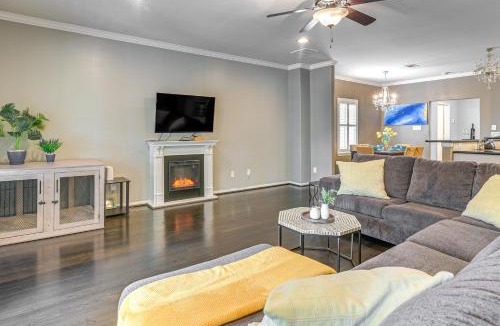Greater Heights House | Spacious Houston Heights Home < 6 Mi to Downtown!