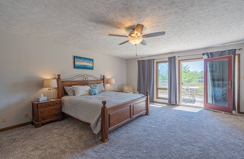 Milledgeville House | Spacious Lakefront house! Deep water. Great location!