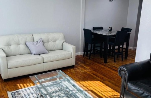 Oak Cliff Apartment | Spacious Location! 15 minutes from downtown Dallas