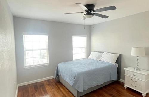 Oak Cliff Apartment | Spacious Location! 15 minutes from downtown Dallas