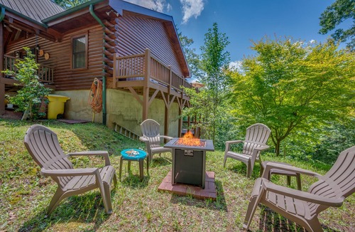 Lake Lure Cabin | Spacious Log Cabin in community with Lake and River Access.