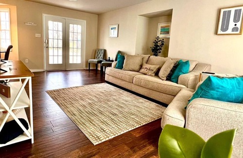 Mosby House | Spacious Mechanicsville Home
