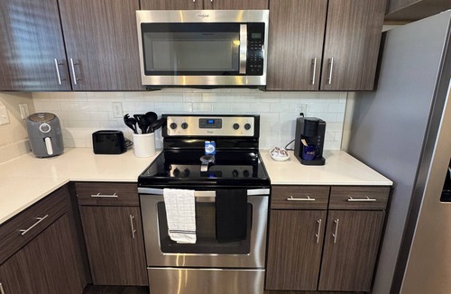 Gainesville Apartment | Spacious Modern 2BR/2BA Apartment in Gainesville