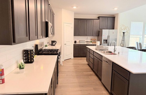 Forney House | Spacious Modern 4BR Home Sleeps 8+ Near Dallas