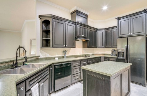 April Sound House | Spacious & Modern Home in Montgomery w/Deck!