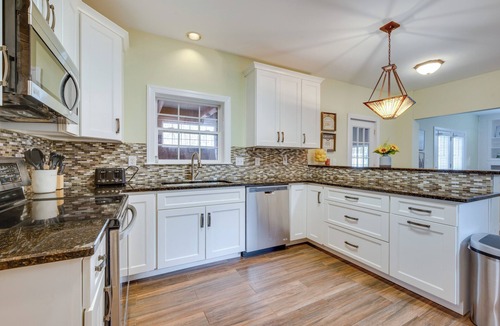 Mount Mourne House | Spacious Mooresville Home w/Lake Norman View!