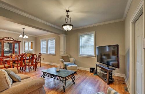 Mount Pleasant House | Spacious Mount Pleasant Home: 5 Mi to Beach