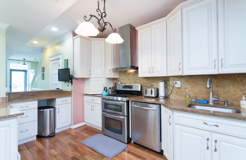 Hill East House | Spacious, Parking, 2 blocks to Metro, Capitol Hill East