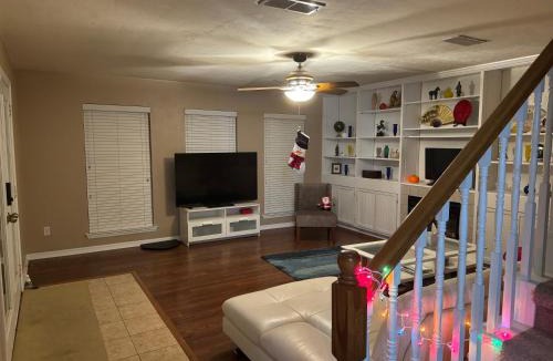 Gainesville House | Spacious Room in A Nice House