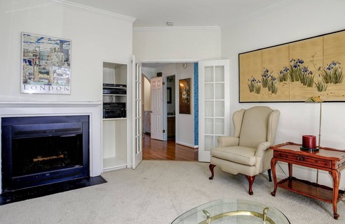 Stanton Park House | Spacious rowhome steps from the Capitol!