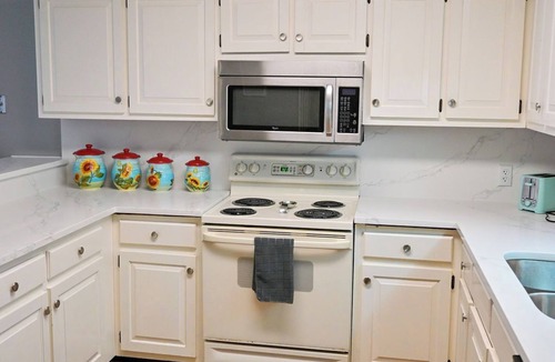 Myrtle Beach Condo | Spacious three bedroom, family and pet friendly condo in beautiful Myrtle Beach