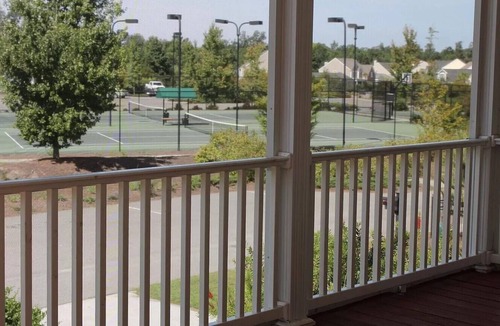 Bluffton House | Spacious Townhouse in Bluffton Overlooking Lake.