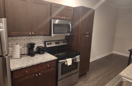 Central Condo | Spacious & Tranquil Escape | 9min to Forest Trails