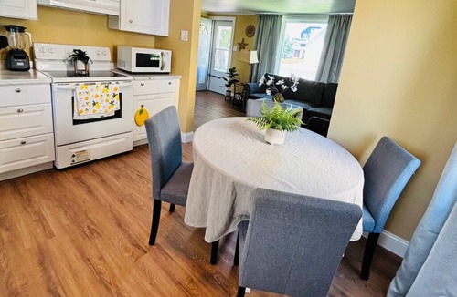 North Wildwood House | Spacious Updated Beach Cottage w Private Patio