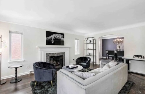 Grosse Pointe Apartment | Spacious Upper 2BR | Sleeps 8 in Grosse Pointe