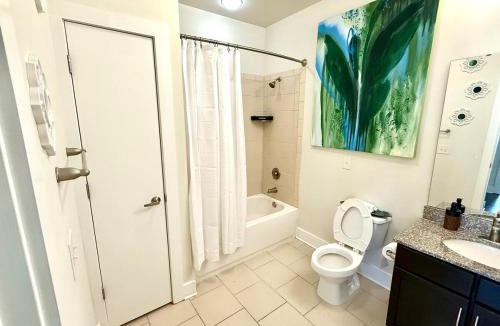 Third Ward Apartment | Spacious Uptown luxury Escape