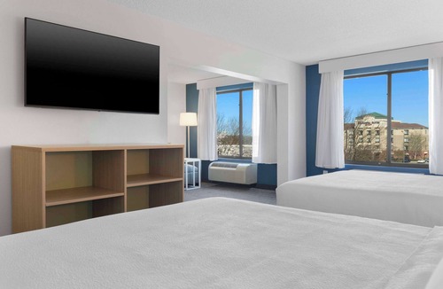Greensboro Hotel | Spark by Hilton Greensboro