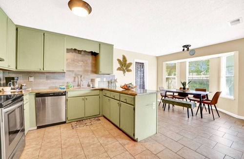 Lynn Haven House | Sparrow