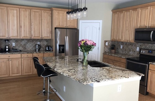 Charlotte House | Specious 2 story 5 bedroom home
