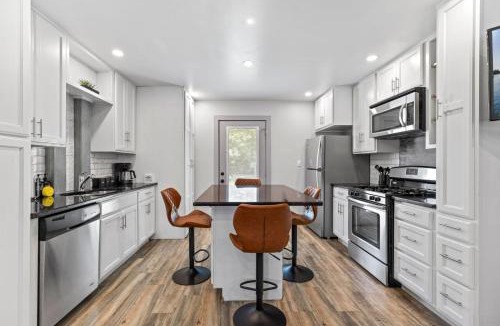 St. Edwards House | Spectacular Austin SoCo Townhome