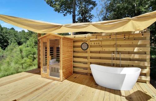 Coldspring House | Spectacular Scenery Awaits: Modern Tiny House with Sauna in Coldspring, TX