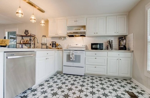 Pedernales Bend House | Spicewood, Lake Travis, Pedernales, Hot Tub, Fire Pit, Dock Access