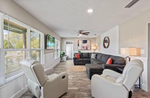 Southside House | Splash Haven - Team Joseph Ellen