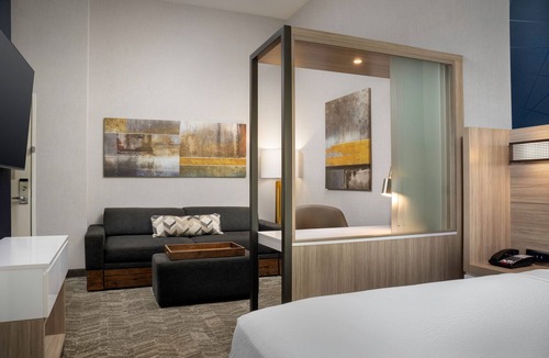 New Castle Hotel | SpringHill Suites by Marriott Birmingham Gardendale