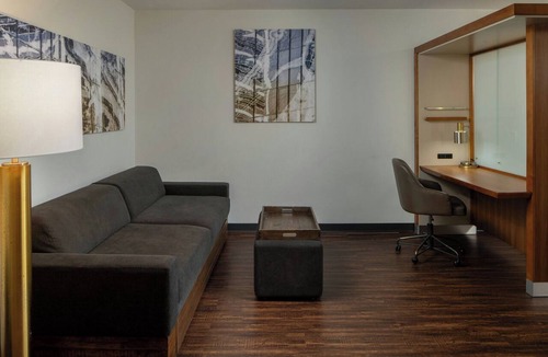 Lake Charles Hotel | SpringHill Suites by Marriott Lake Charles