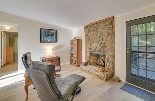 Hood House | Stanardsville Cabin Rental ~ 24 Mi to Shenandoah!