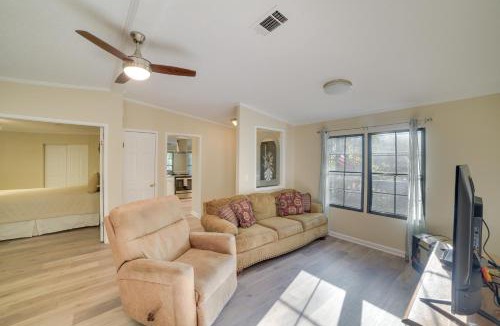 Hood House | Stanardsville Cabin Rental ~ 24 Mi to Shenandoah!