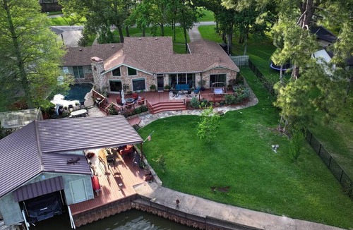 Star Harbor House | Star Harbor on Cedar Creek. Sleeps 14, Pool & Dock