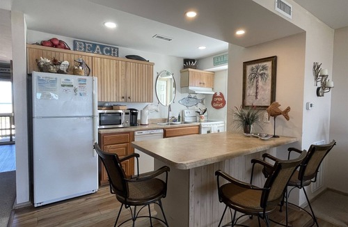 Hatteras Condo | Starfish is an end unit with beautiful views of the Pamlico Sound!