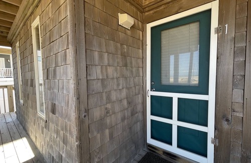 Hatteras Condo | Starfish is an end unit with beautiful views of the Pamlico Sound!