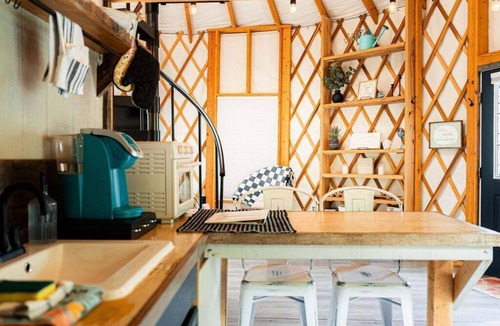Fancy Gap House | Starlight Yurt- A Romantic Stay w/Hot Tub Views
