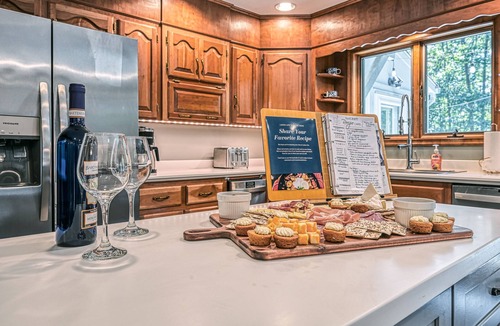 Lakeside Woods House | Stay at a great place at Lake Anna.