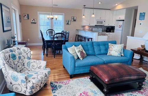 Holden Beach House | Stay at Wolfpack Waves, a spacious 4BR home in Holden Beach, perfect for 10 guests!