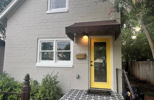 Georgetown Cottage | Stay in the Heart of historic Georgetown!
