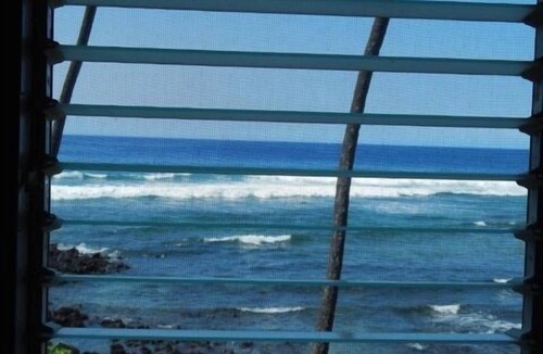 Kahaluu Bay House | Steps Away from Black Sand Beach