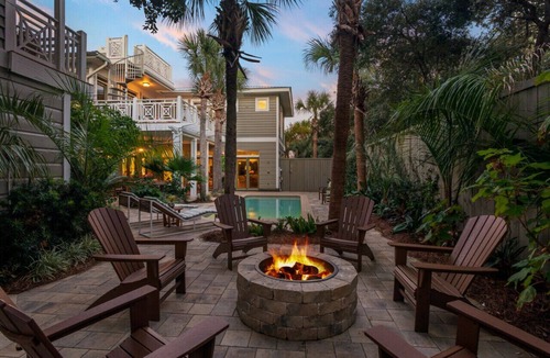 Seacrest House | Steps from Beach access, Private pool, Gorgeous décor -Big Palm Little Palm
