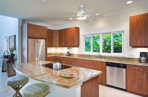 Lanikai House | Steps to Beach-Heated Pool-AC-Gated Community-Minimum Stay 7 Nights-CONTACT HOST