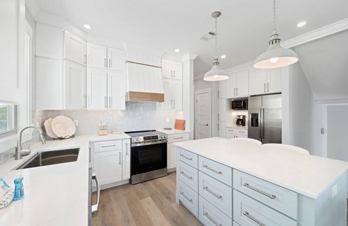 Seacrest House | Steps to Beach | Pool | Barefoot Breeze | Sleeps 13 | Seacrest