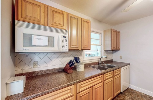 Shady Side House | Steps to Chesapeake Bay! 'Callaway Drive Retreat'