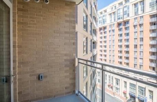 Woodmont Triangle Apartment | Steps to Metro | Full Kitchen + W/D | Near Chevy Chase| by GLS