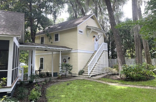 Olde Town Apartment | Steps to Riverfront: Dtwn Bluffton Studio!